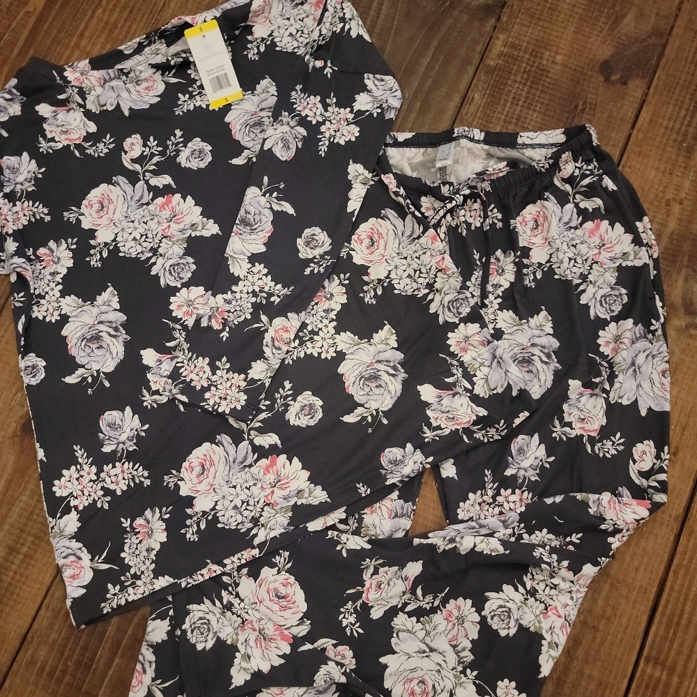 Women's Floral Pajama Set - Black with Pink & Cream Roses